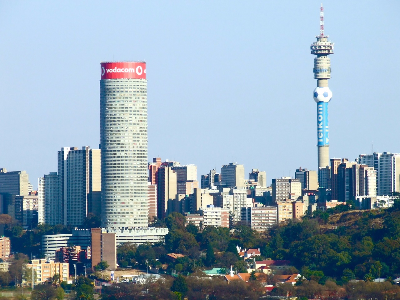 Vodacom Tower, Johannesburg RSA - by finepixtrix